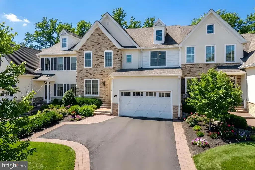 1970 Carriage Knoll Dr, BETHLEHEM