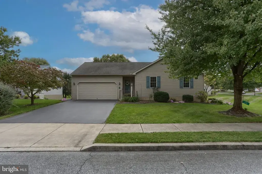 32 Arbor Dr, MYERSTOWN