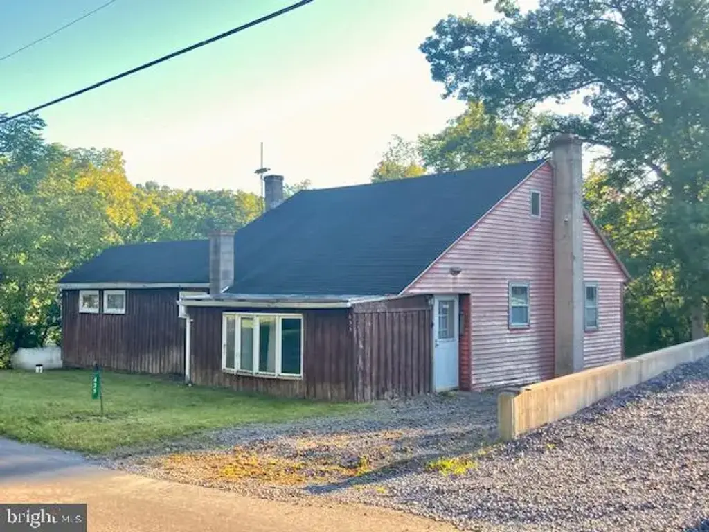 433 Sheep Hill Rd, NEWMANSTOWN