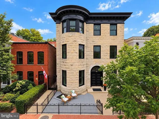 807 A St Ne #301, Washington