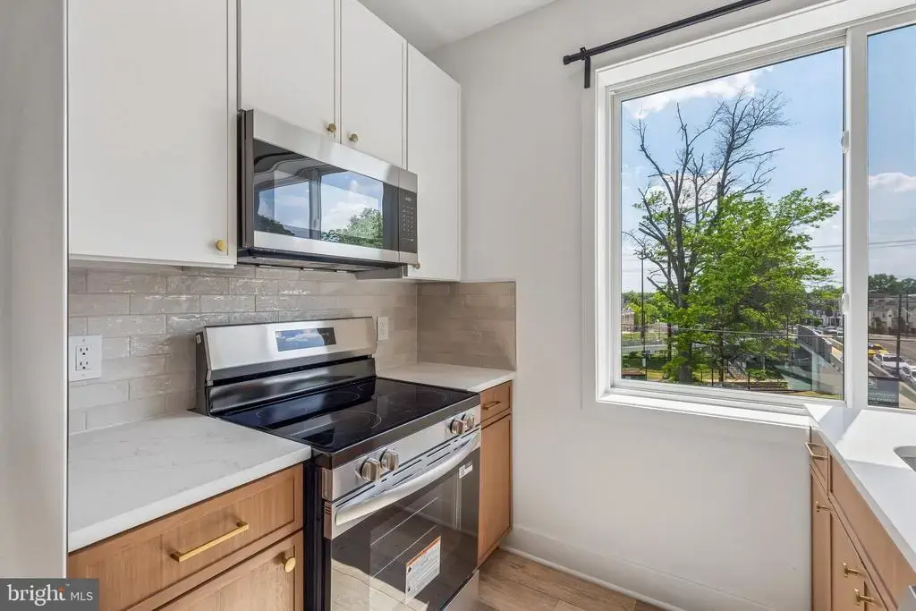 239-43 S Farragut St #101, PHILADELPHIA