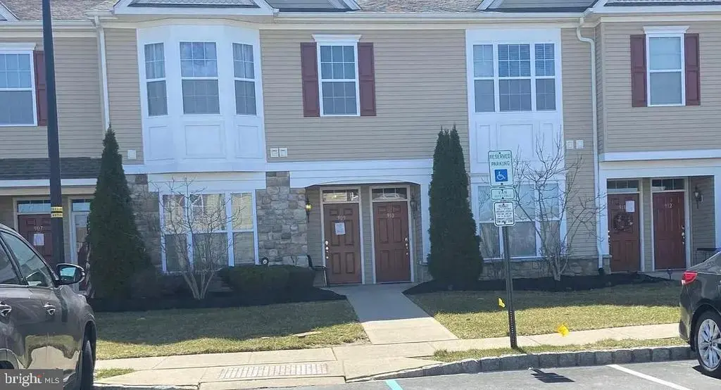 910 Van Gogh Ct, WILLIAMSTOWN