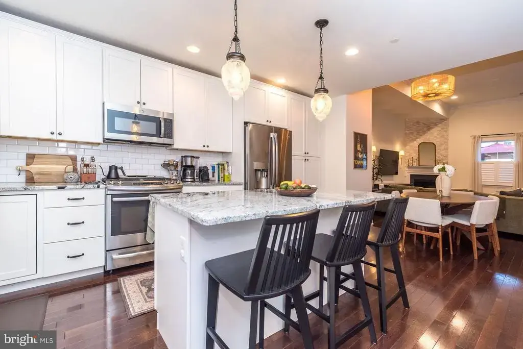 212 Wood St, CONSHOHOCKEN