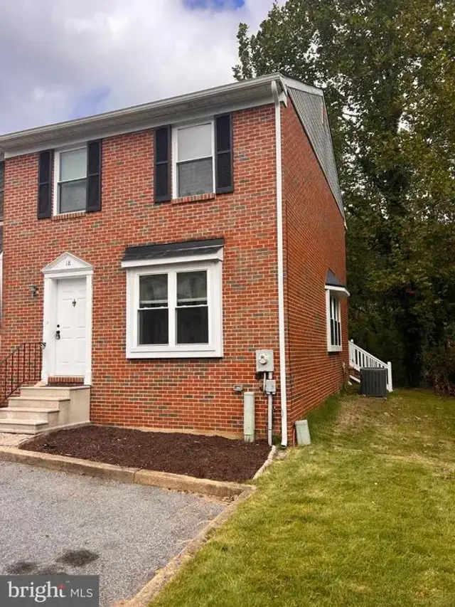 18 Kristina Ct, Wilmington