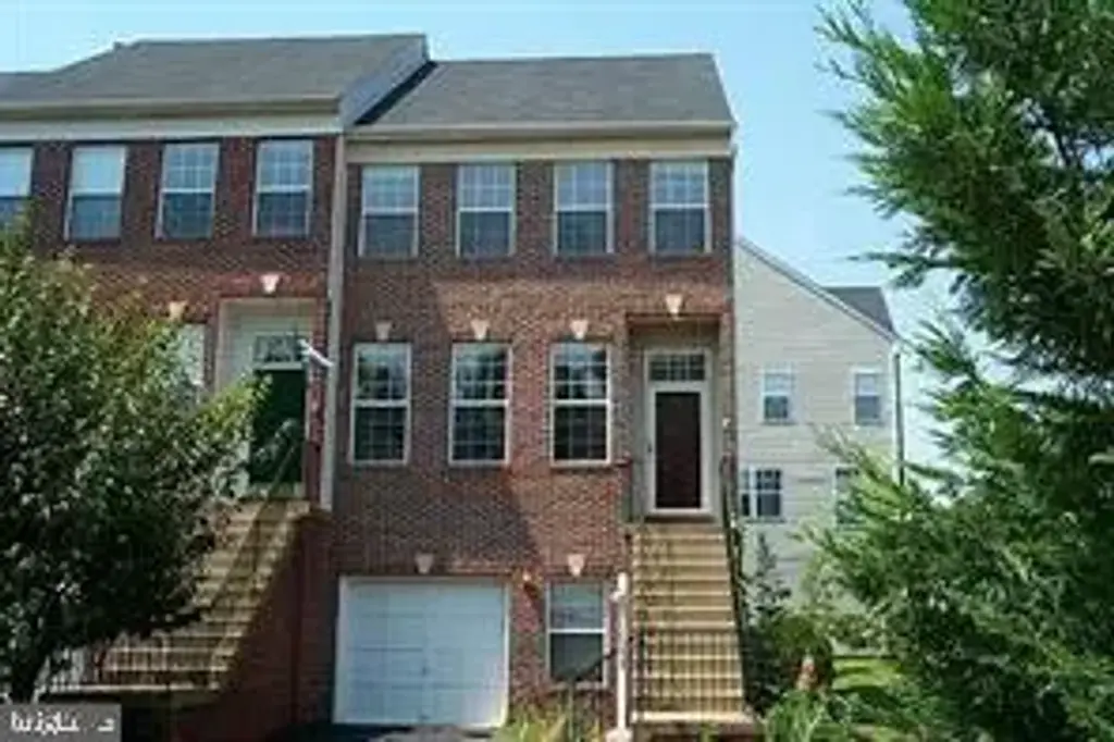 2519 James Monroe Cir, HERNDON