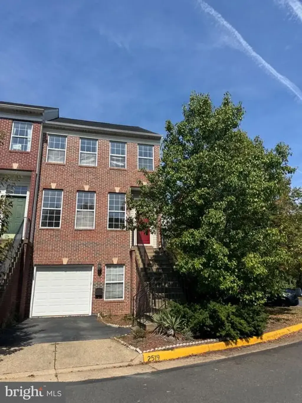 2519 James Monroe Cir, HERNDON