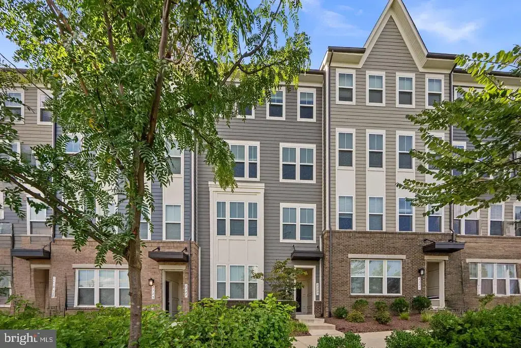 2323 Stephanie Tessa Ln, WOODBRIDGE