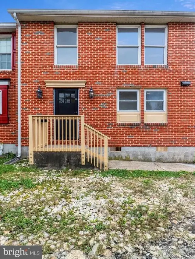 12 Kings Grant Way, Wilmington