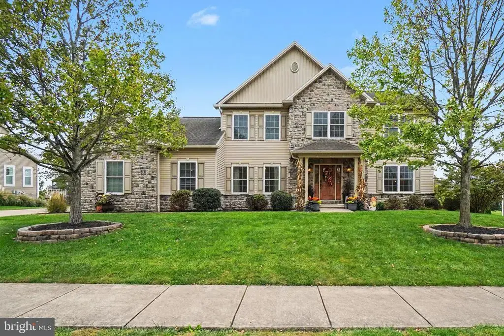 5997 Camden Dr, HARRISBURG