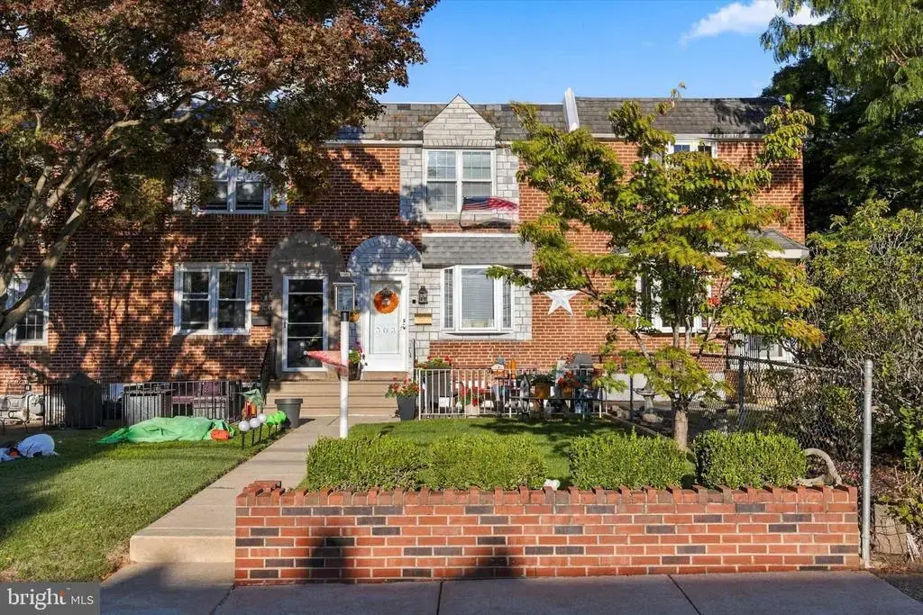 303 N Oak Ave, CLIFTON HEIGHTS