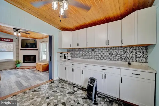 176 Ironmine Rd, Felton