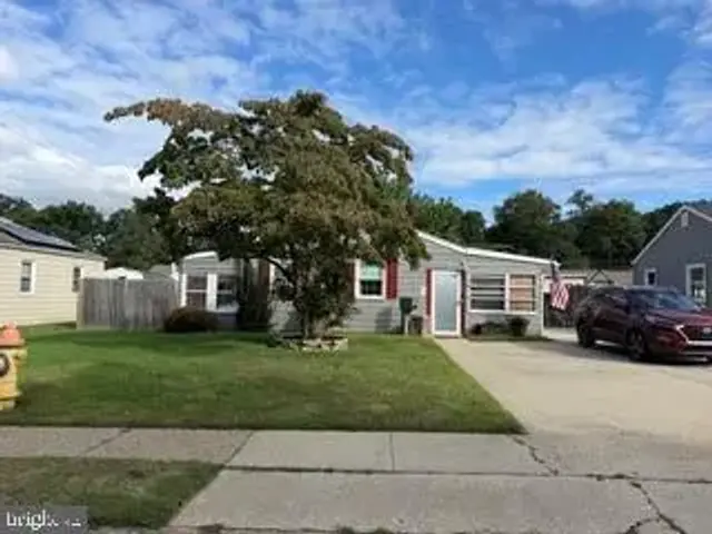 729 Woodtop Rd, Wilmington