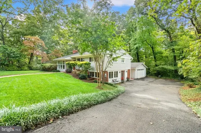 4002 Millcreek Dr, Annandale