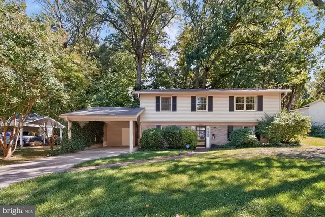 6105 Fernleigh Blvd, Springfield