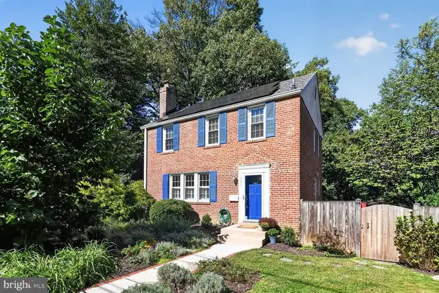 1707 Noyes Ln, Silver Spring