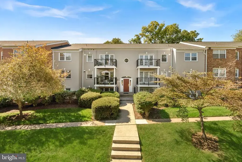 9479 Fairfax Blvd #302, FAIRFAX