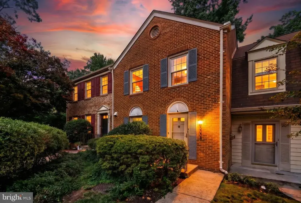 5008 Domain Pl, ALEXANDRIA