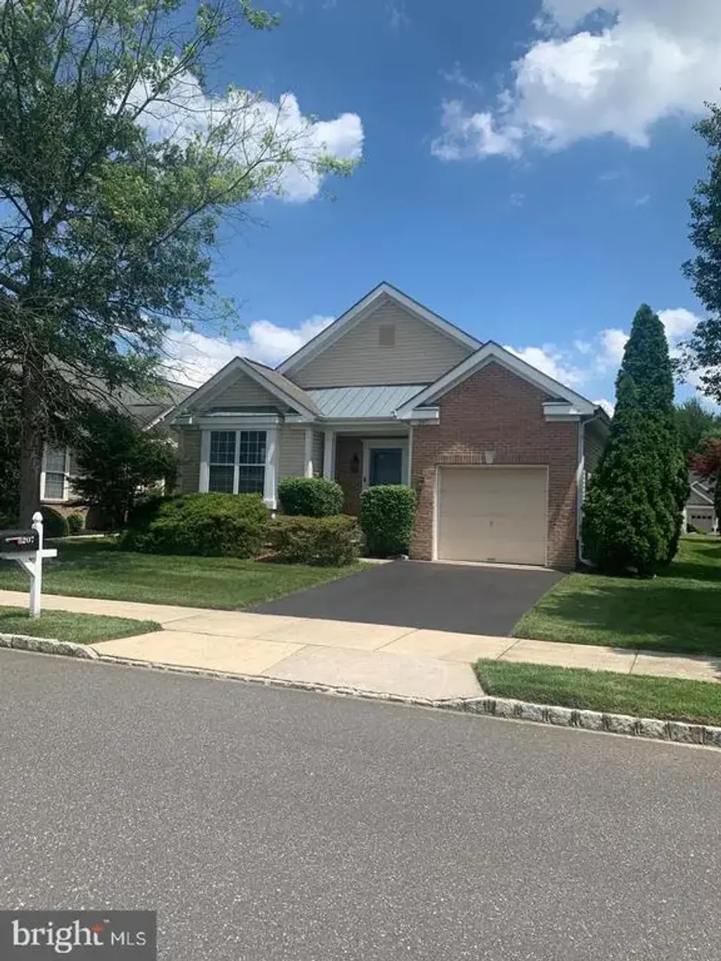 207 Devon Ln, HAINESPORT
