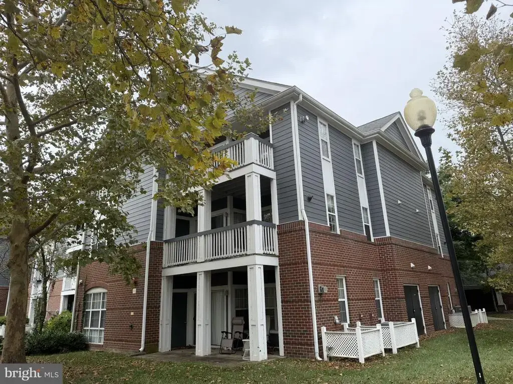 20332 Beechwood Ter #201, ASHBURN
