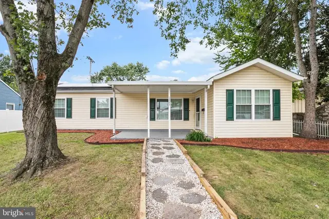 1049 Genine Dr, Glen Burnie