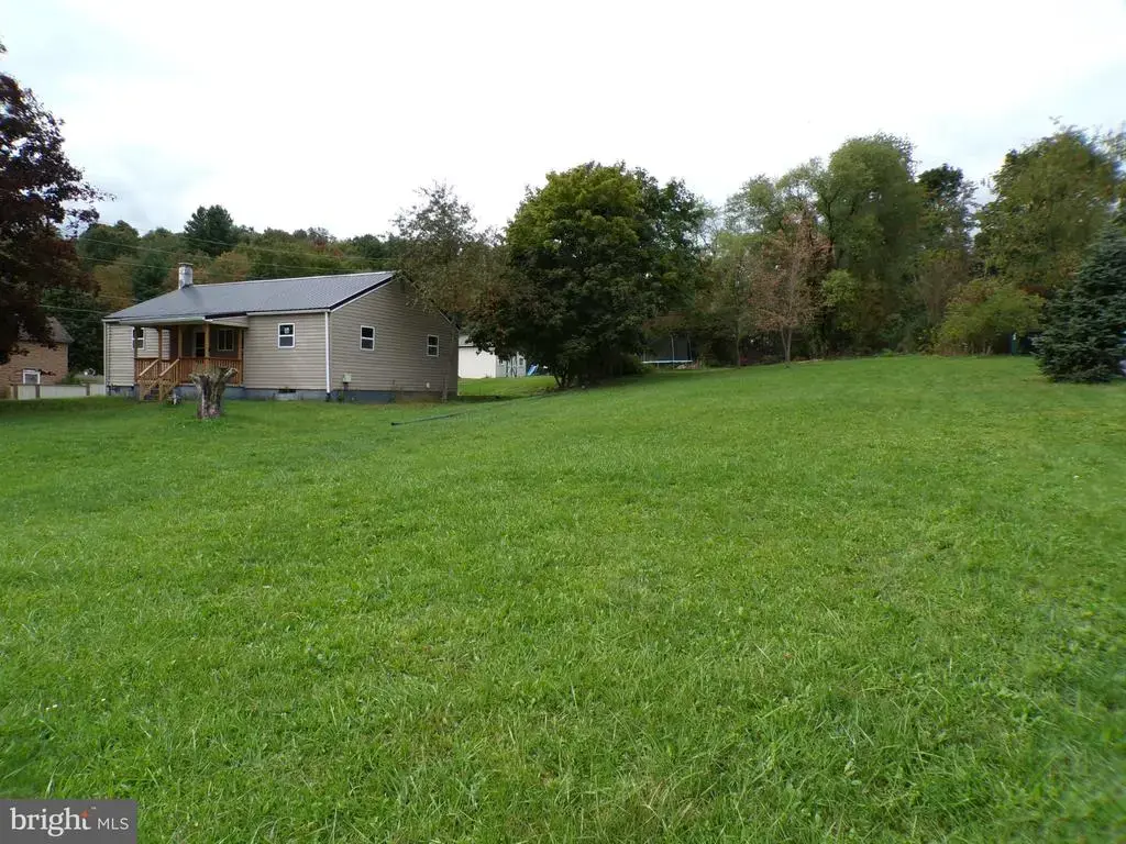 562 S Suedberg Rd, PINE GROVE