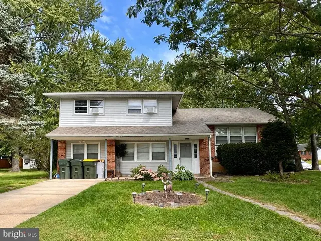 820 Leeds Ln, Newark