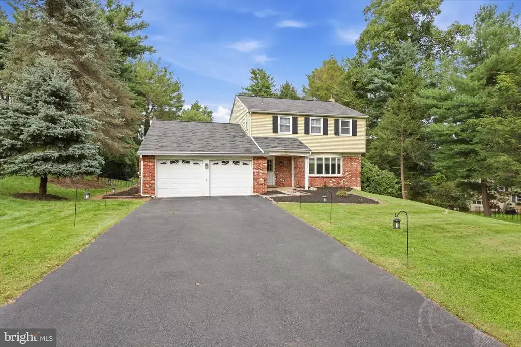 201 Creekwood Dr, FEASTERVILLE TREVOSE
