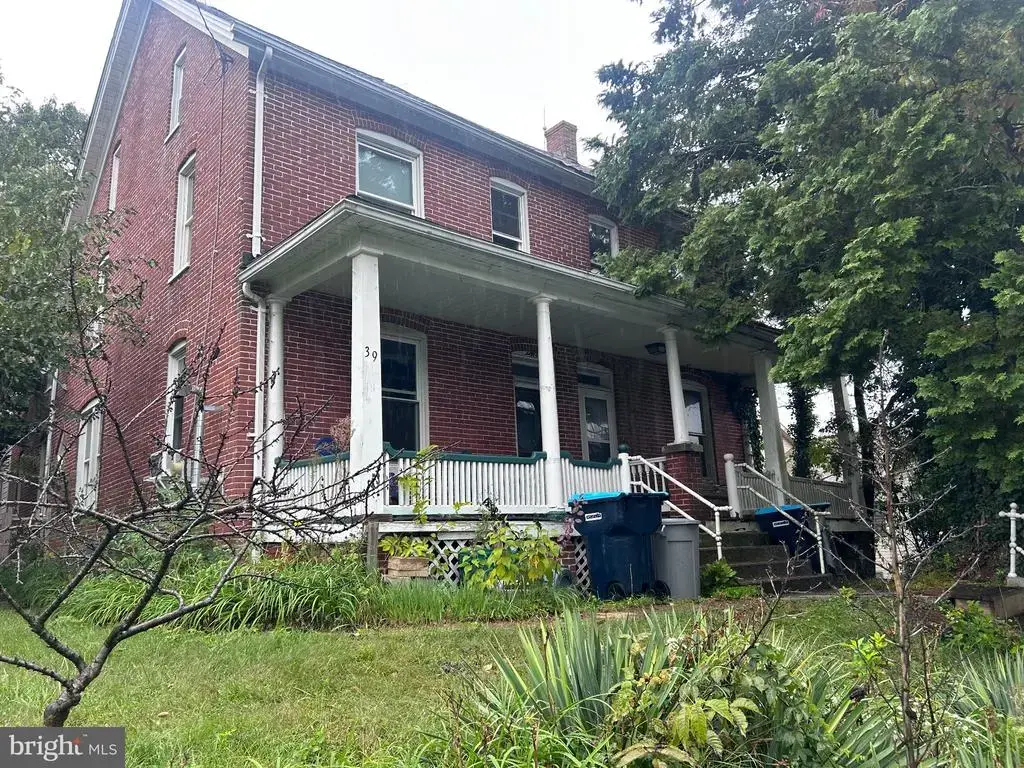 37 W Pennsylvania Ave, STEWARTSTOWN