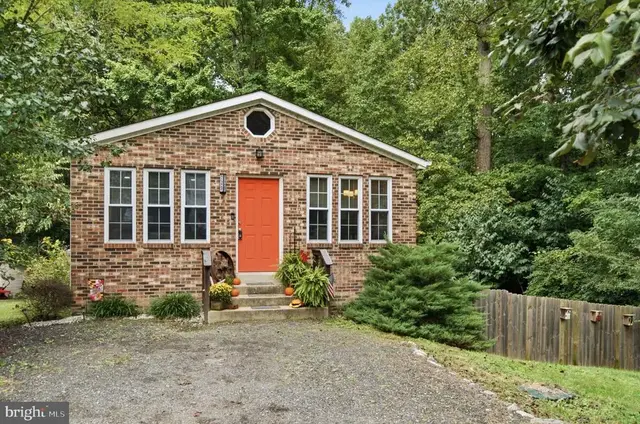 729 Spruce Dr, Lusby