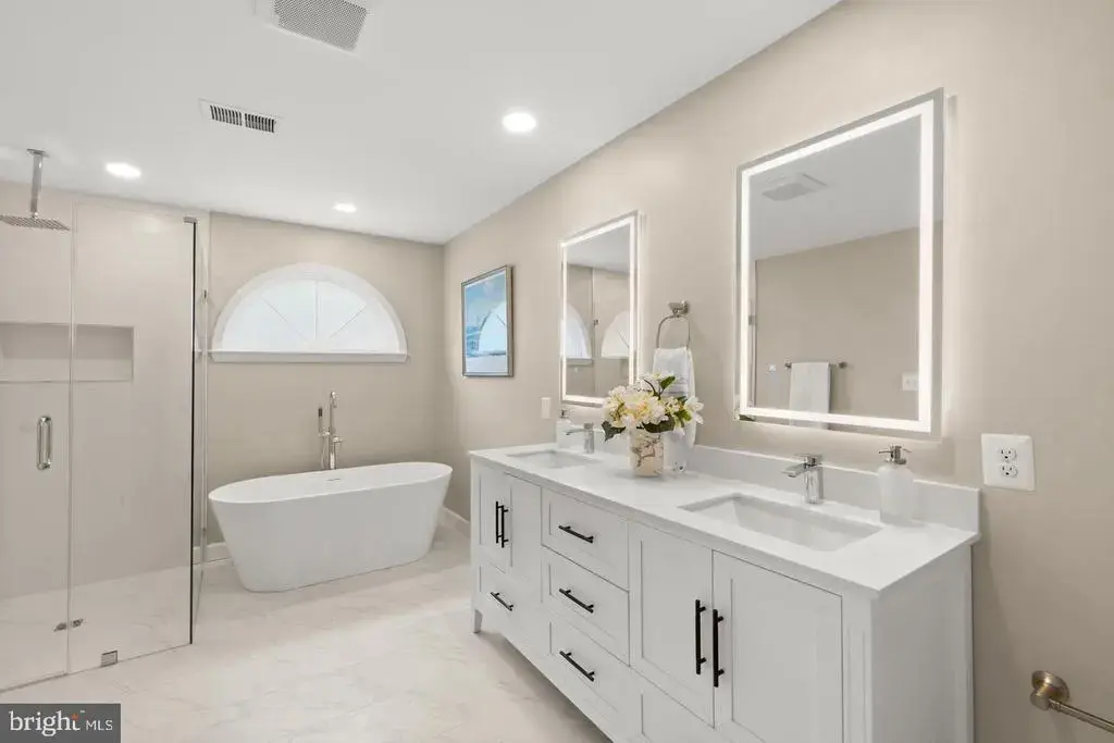 6312 Chaucer View Cir, ALEXANDRIA