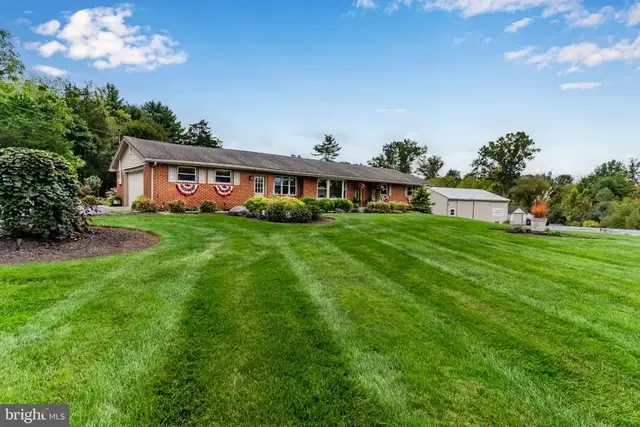 210 Old York Rd, Dillsburg