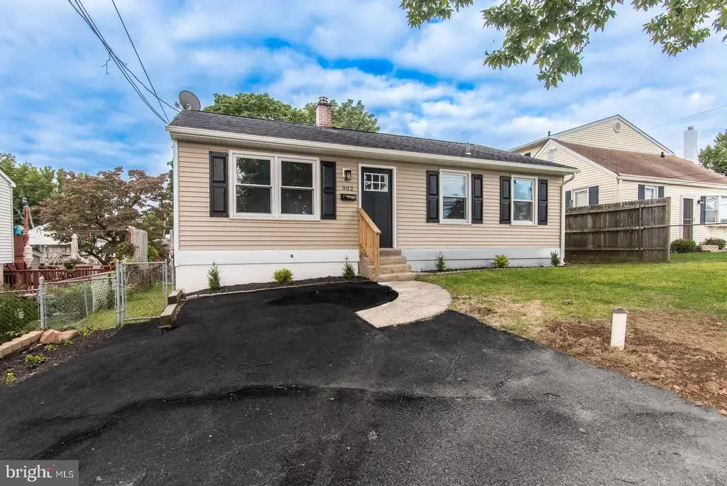 902 Excelsior Ave, CROYDON