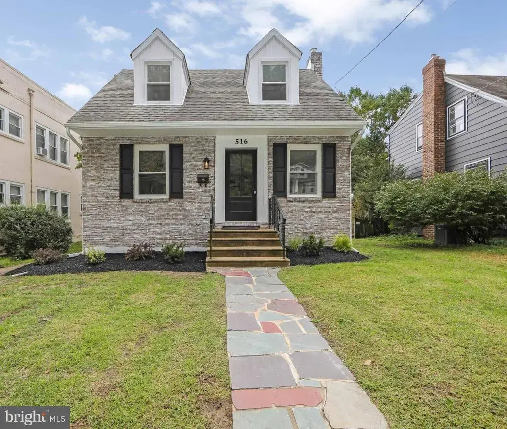 516 Bettlewood Ave, COLLINGSWOOD
