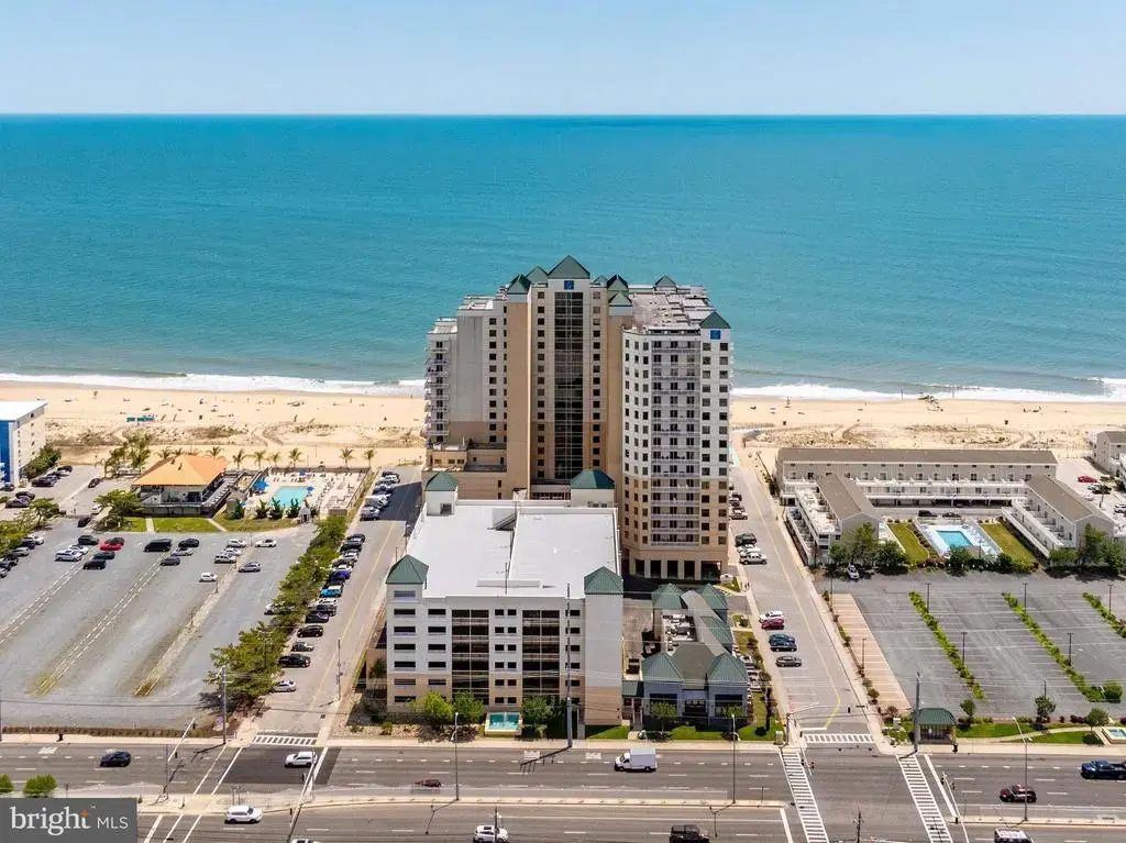 2 48th St #402, OCEAN CITY