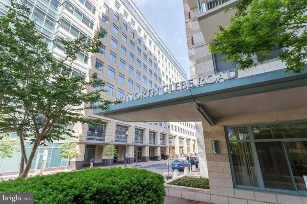 851 N Glebe Rd N #601, ARLINGTON