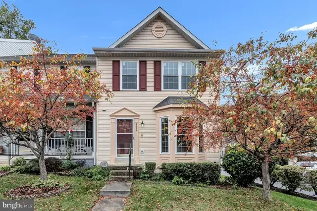 812 Vauxhall Rd, Landover