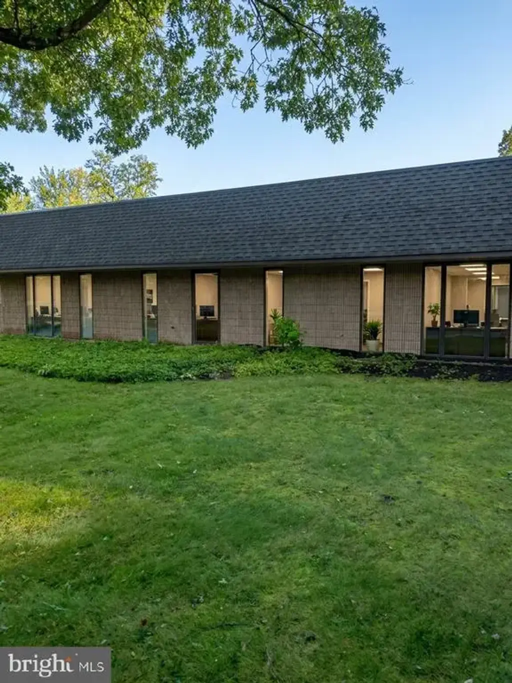 2211 Whitehorse Mercerville Rd, TRENTON