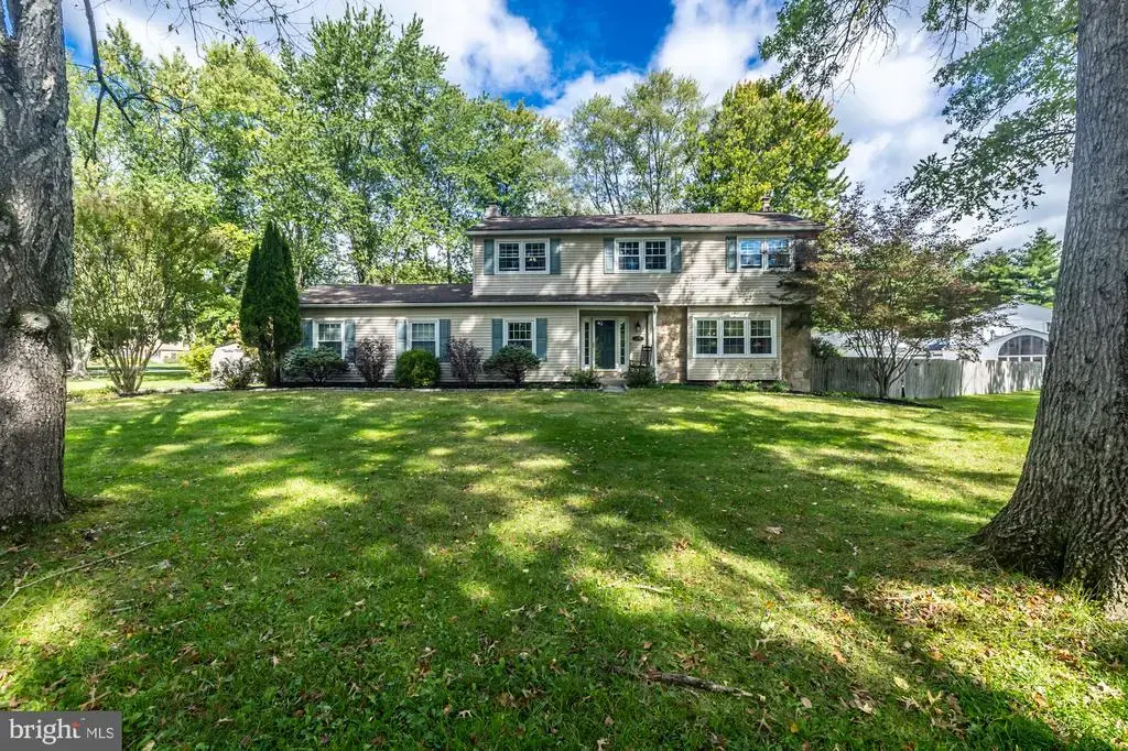 615 Meadow Dr, WEST CHESTER