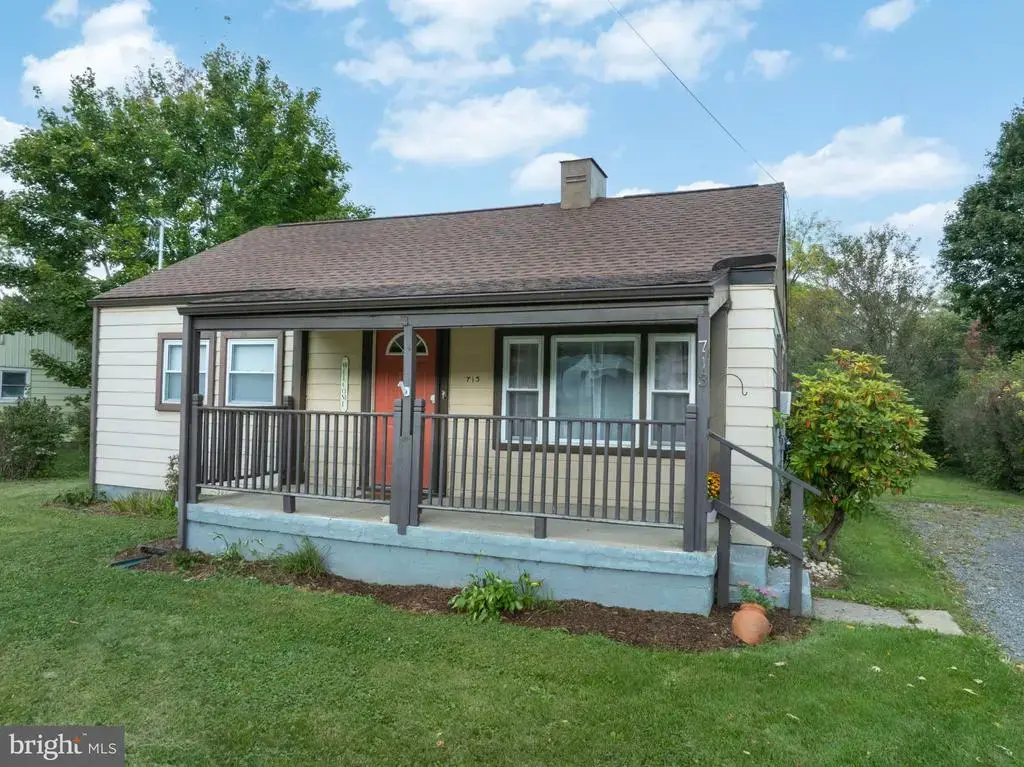 713 Boal Ave, BOALSBURG