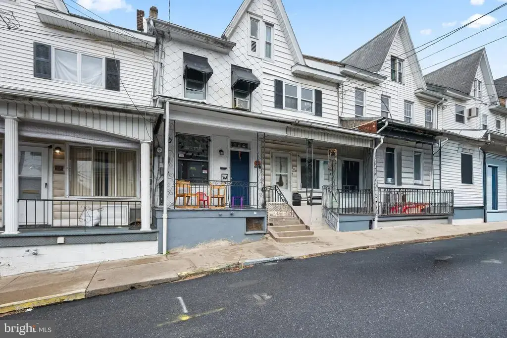 104 N Poplar St, COAL TOWNSHIP