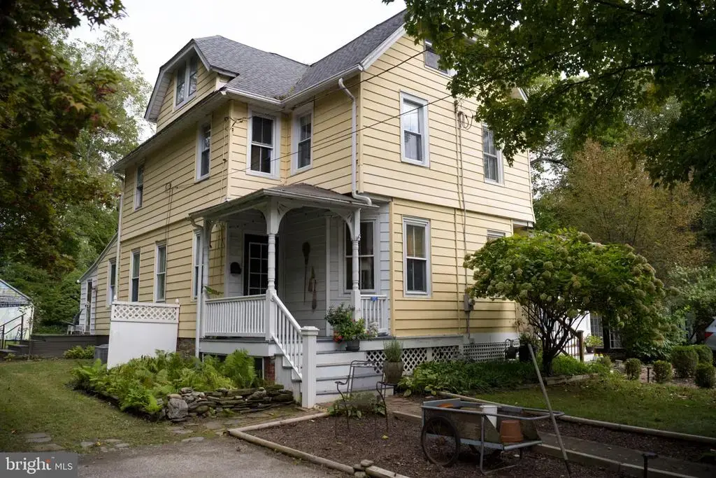 315 Union Ave, SWARTHMORE