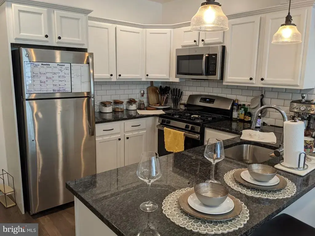 6615 Ridge Ave #302, PHILADELPHIA