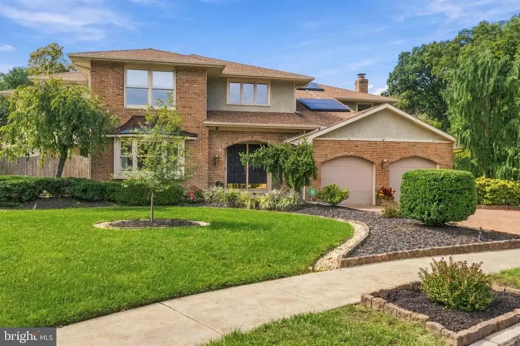 4 Lafite Ct, WEST DEPTFORD TWP