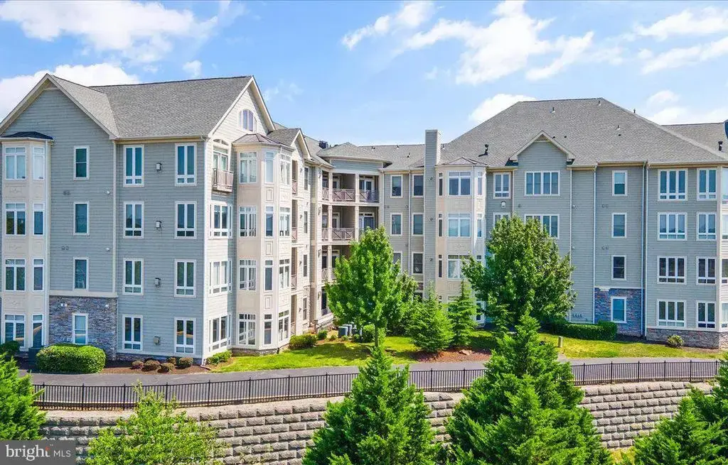 1601 Ladue Ct #203, WOODBRIDGE