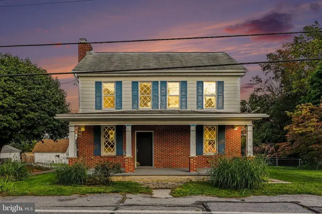 140 Schoolhouse Rd, PALMYRA