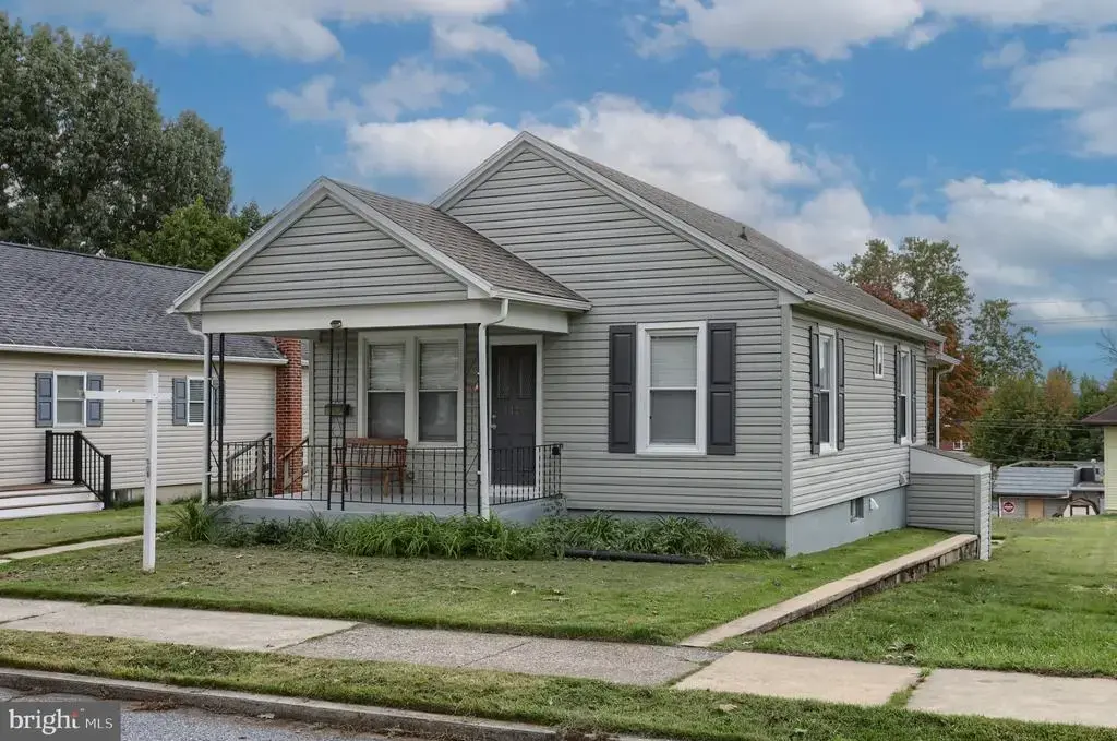1320 Harding Ave, HERSHEY