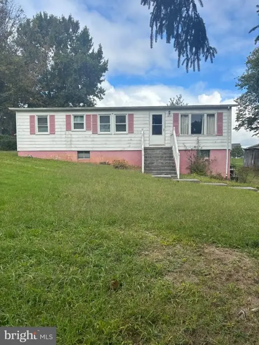 208 E 16th St, FRONT ROYAL