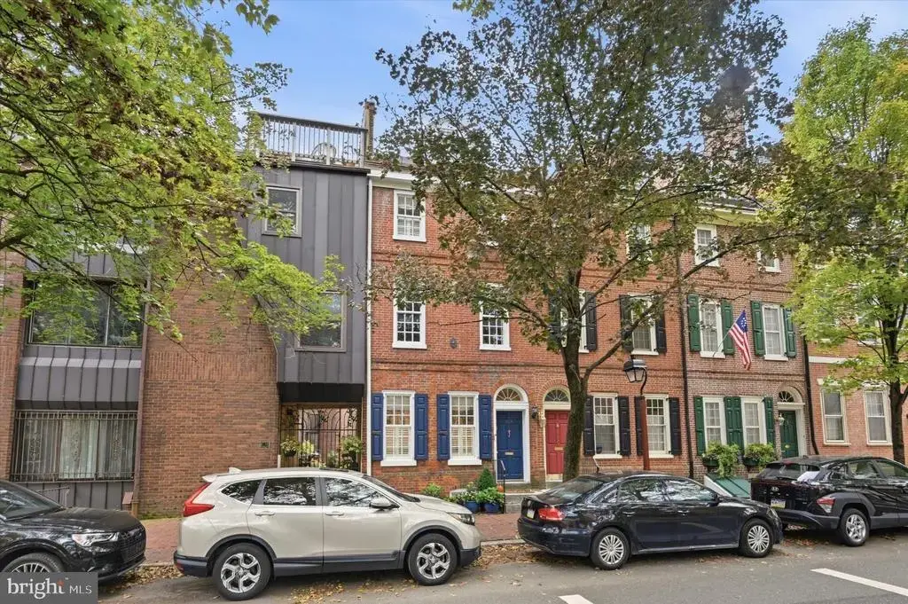 308 Lombard St, PHILADELPHIA