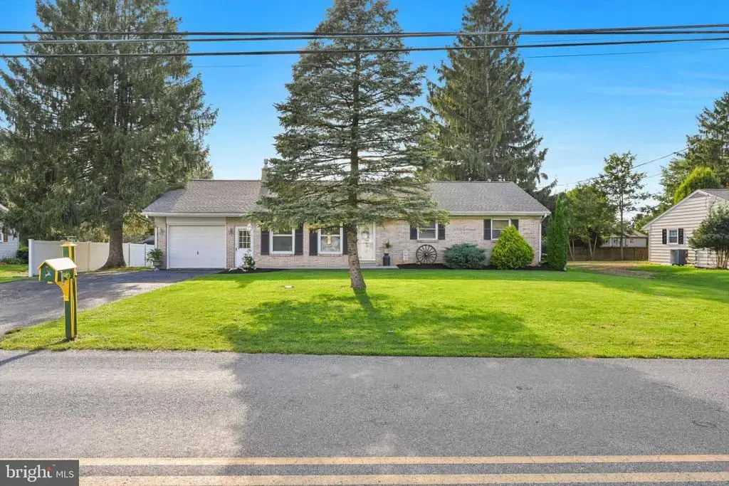 120 Hershey Rd, LITITZ