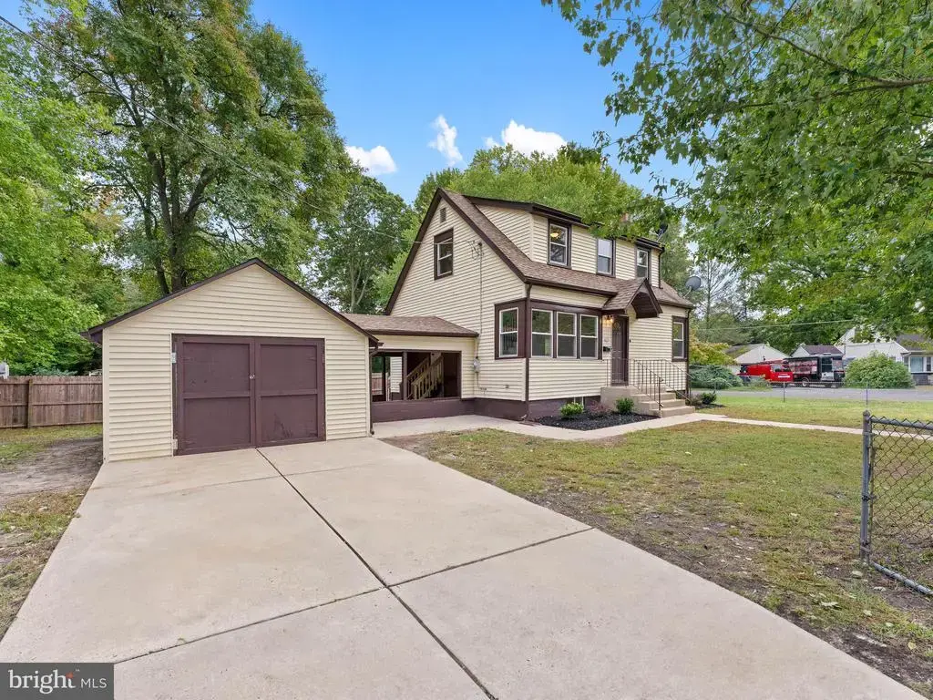 30 Oak Ln, LINDENWOLD